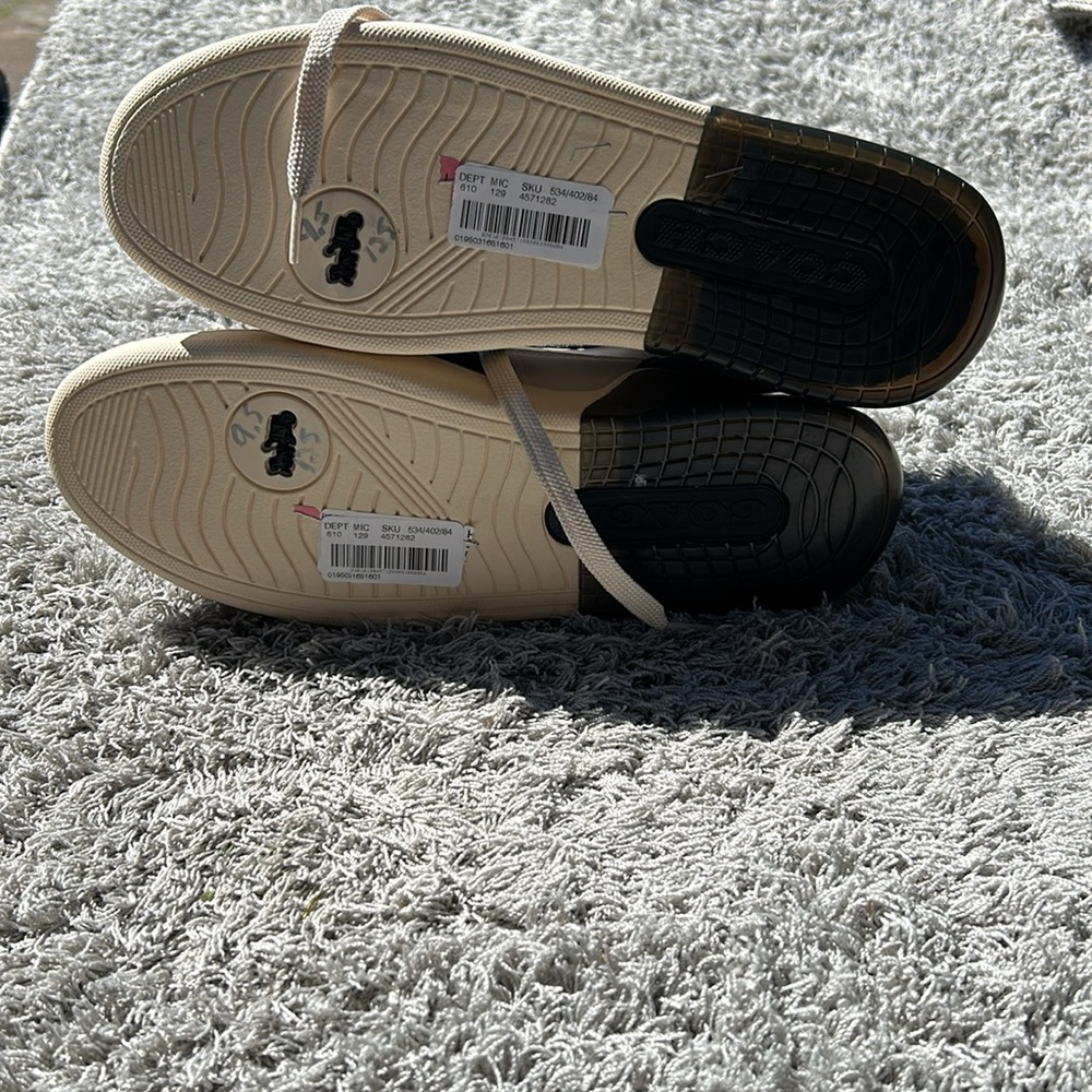 Coach black/white cream NWT, lace up sneakers, made in Indonesia size 9.5 D. - Picture 3 of 9